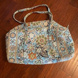 Large Vera Bradley duffel!